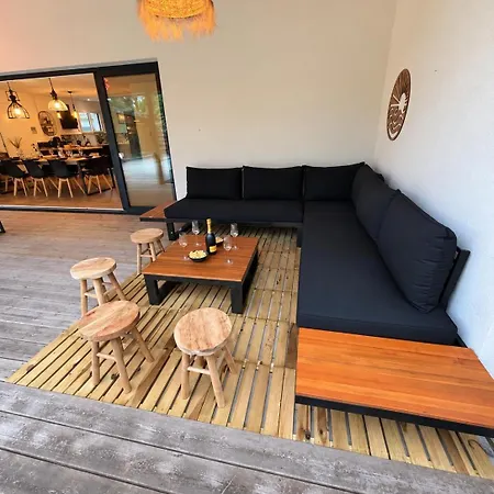 4 Chambres, Climatisation Piscine Chauffee Et Privee Holiday home *