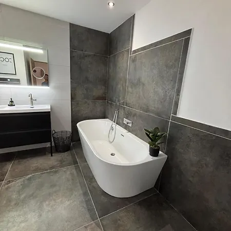 Holiday home 4 Chambres, Climatisation Piscine Chauffee Et Privee